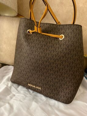 MICHAEL KORS Brown Logo Crossbody with Mustard Trim